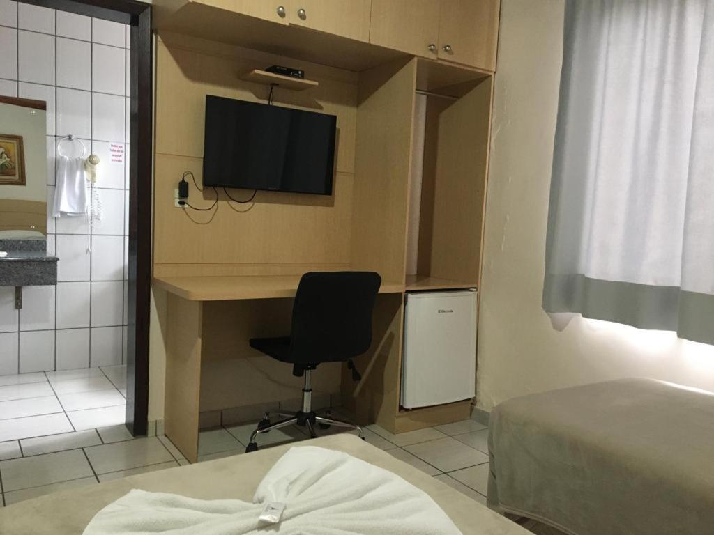 Hotel Paris Курітібанус Екстер'єр фото