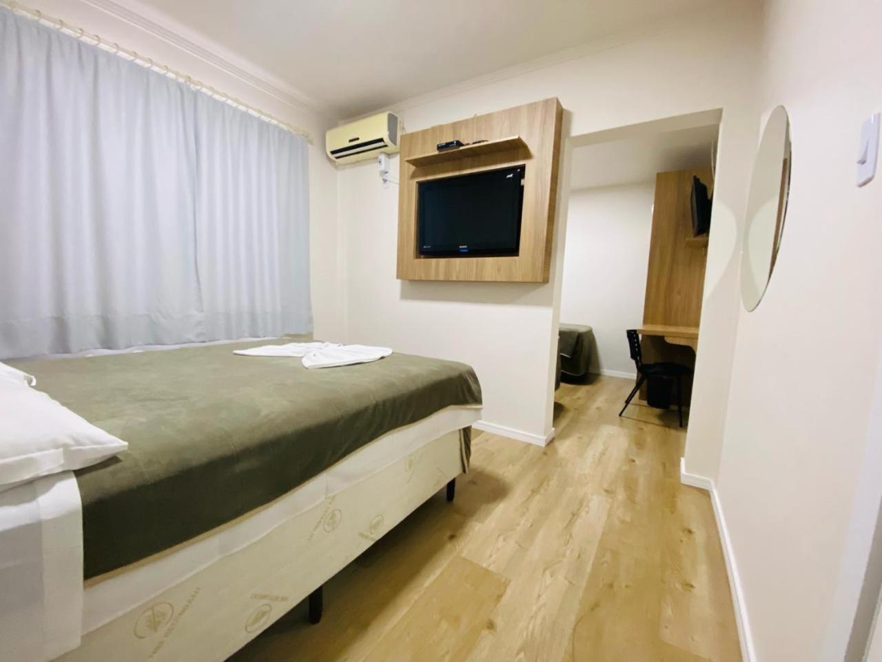 Hotel Paris Курітібанус Екстер'єр фото
